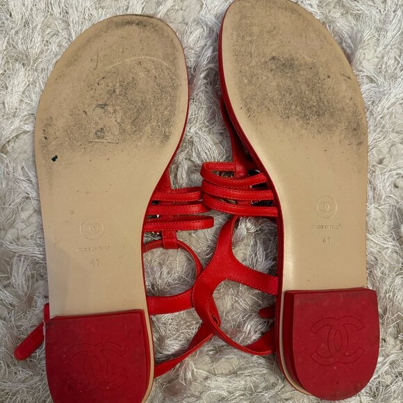 Like New: Chanel 2023 Interlocking CC Logo Sandals - Picture 2 of 7